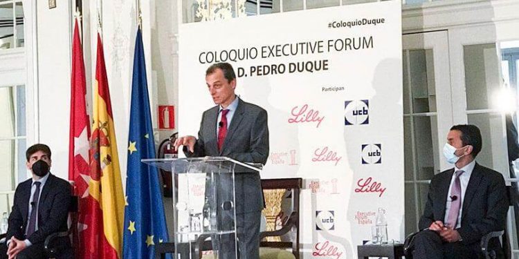 El ministro Pedro Duque en el Executive Forum