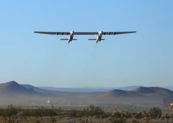 Roc, el mayor avión del mundo, realizó su segundo vuelo de prueba