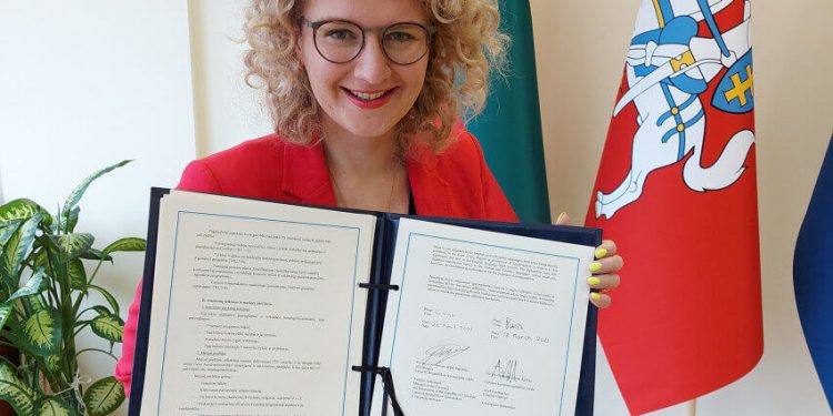 Lituania y la ESA firman un Acuerdo de Asociación