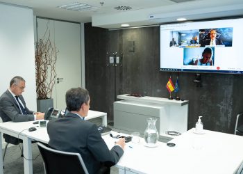 El ministro Duque, reunido con el director general de la ESA