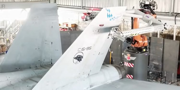 El Ejército del Aire utiliza robots para inspeccionar aeronaves