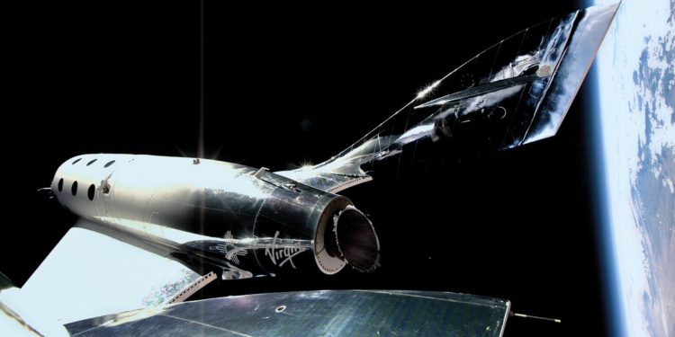 La FAA autoriza a Virgin Galactic a transportar turistas espaciales