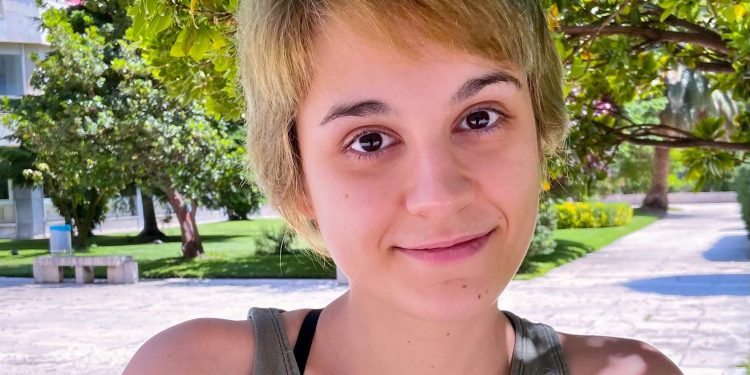 La estudiante María Molina Delicado obtiene la Beca “Mujer Ingeniera” de Hispasat