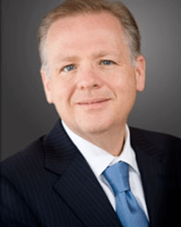 Tim Keating, vicepresidente ejecutivo de Relaciones Gubernamentales