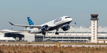 Airbus realizará el mantenimiento de los A220 de JetBlue