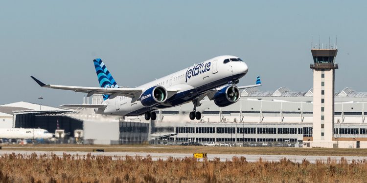 Airbus realizará el mantenimiento de los A220 de JetBlue