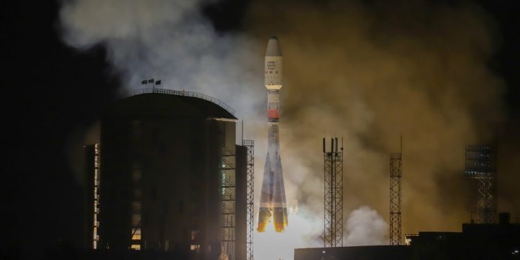 Arianespace lanza satélites de Oneweb