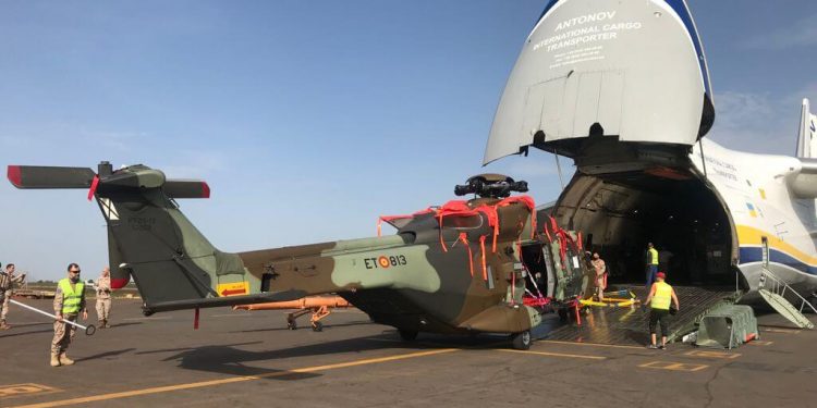 Helicópteros militares españoles despliegan por primera vez en Malí