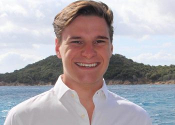 Oliver Daemen, de 18 años, volará al espacio con Bezos en lugar del ganador de la subasta