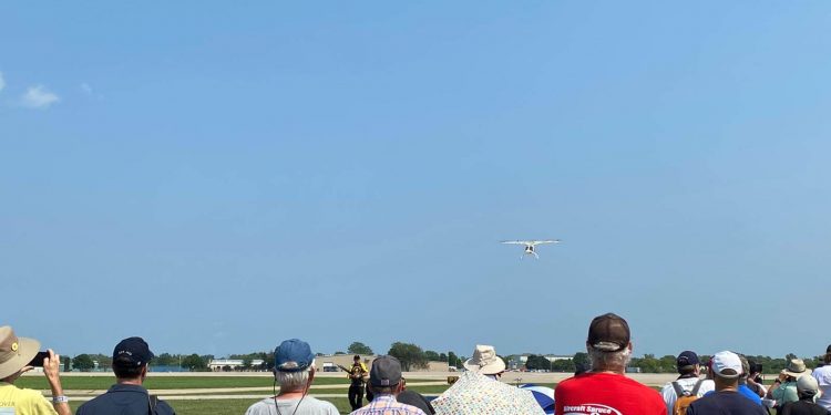 Primer vuelo de prueba tripulado de Volocopter 2X en EEUU