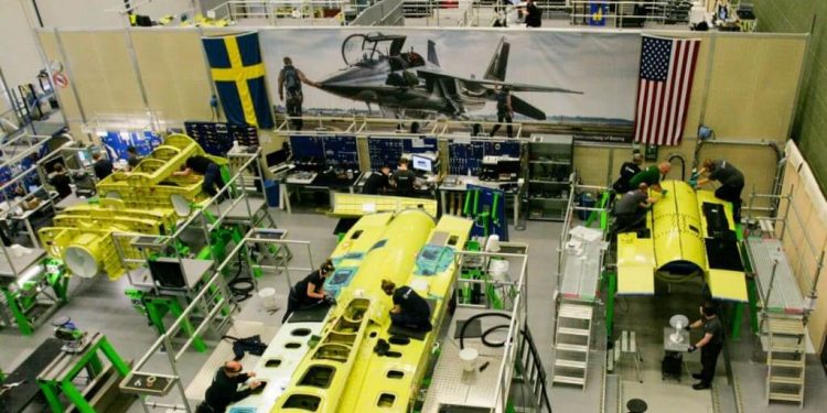 Saab entrega la segunda sección del fuselaje de popa del T-7A Red Hawk