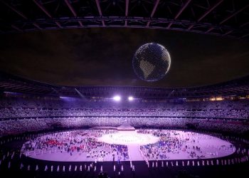 Un total de 1.874 drones iluminaron el cielo de Tokio en la inauguración de los JJOO