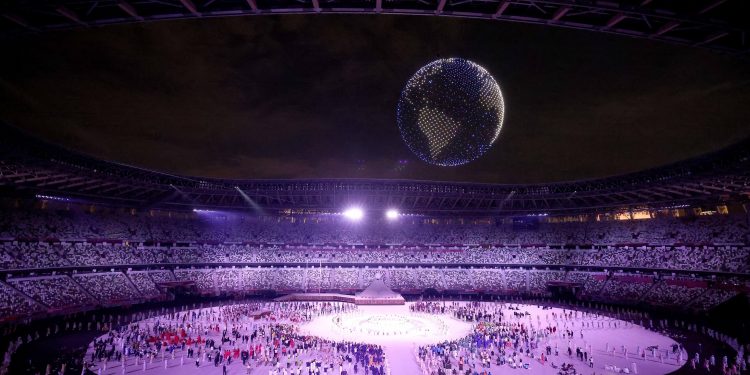 Un total de 1.874 drones iluminaron el cielo de Tokio en la inauguración de los JJOO