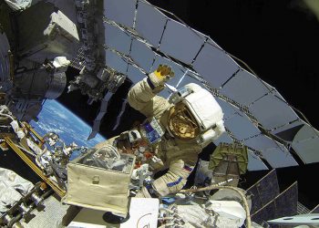 Los cosmonautas rusos completaron su trabajo fuera de la ISS