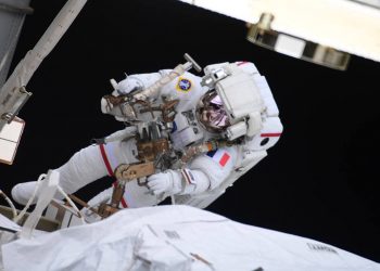 Salida espacial de los cosmonautas rusos