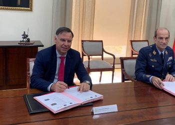 Convenio entre el INTA y el CDTI para desarrollar una Plataforma Aérea de Investigación