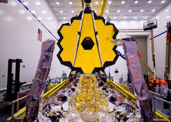 El espectrógrafo de infrarrojos cercanos NIRSpec, de Airbus, viajará al espacio en la misión Webb