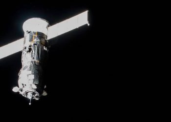 La nave rusa Progress MS-17 abandona el módulo Poisk para acoplarse al Nauka