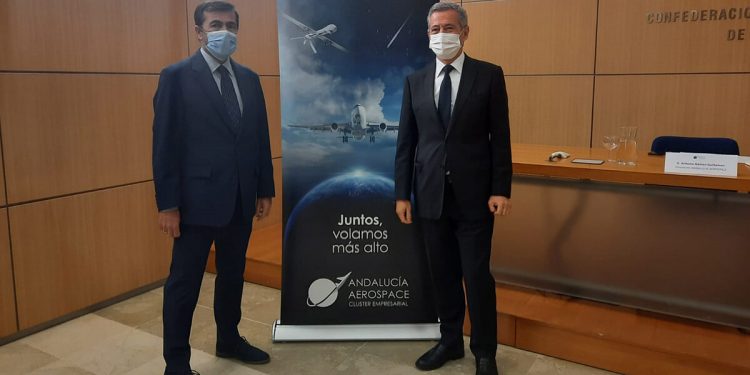El presidente de Andalucía Aerospace, Antonio Gómez-Guillamón, y su director gerente, Juan Román.