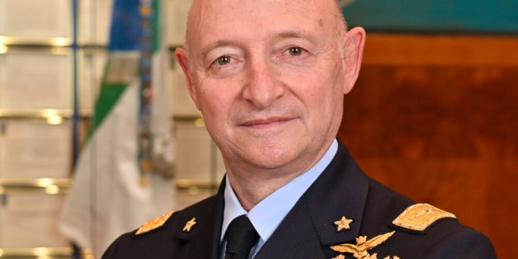 El general Luca Goretti, jefe de Estado Mayor de la Fuerza Aérea Italiana