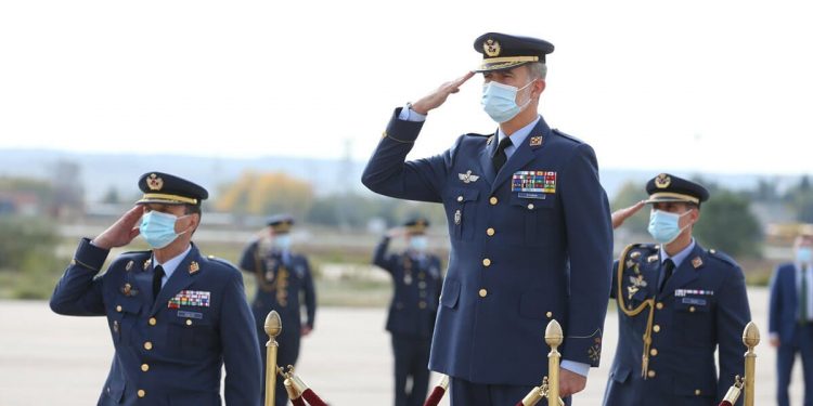 El Rey en el Centro Logístico de Armamento y Experimentación del Ejército del Aire