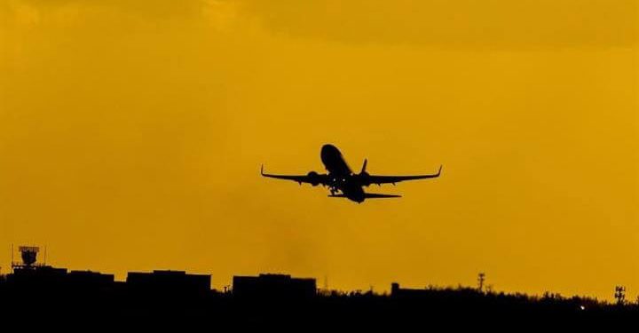 Avión