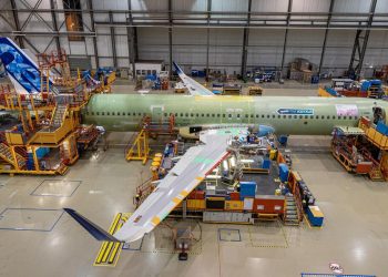 El primer avión de prueba A321XLR se somete al ensamblaje final