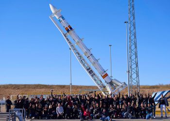 Equipo de PLD Space con MIURA 1 en instalaciones de Teruel
