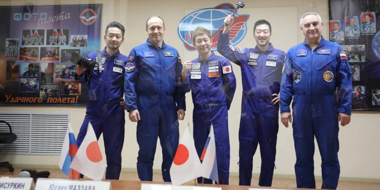 Todo listo en Baikonur para el lanzamiento a la ISS de dos turistas japoneses