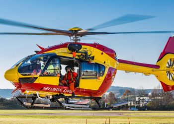 Francia encarga a Airbus otros dos helicópteros H145 de cinco palas para Sécurité Civile