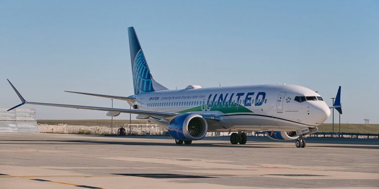 Un avión de United con combustible 100% SAF