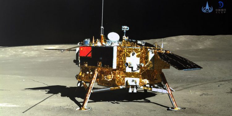 China planea tres misiones al polo sur de la Luna