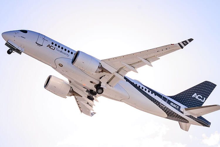 Comlux recibió el primer ACJ TwoTwenty para completar su cabina