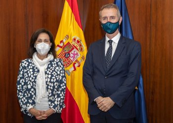 Indra presenta a la ministra de Defensa los avances en el proyecto de caza europeo FCAS
