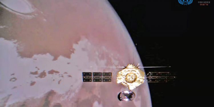 La misión china a Marte envía fotos del planeta rojo