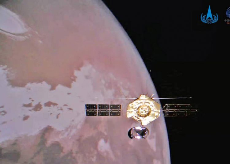 La misión china a Marte envía fotos del planeta rojo