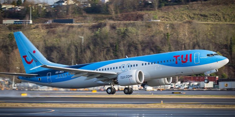 ACG entrega un B737MAX a TUI Group