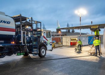 Boeing compró 7,5 millones de litros de combustible sostenible para sus operaciones comerciales
