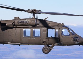 Darpa completa el primer vuelo de un helicóptero Black Hawk sin pilotos