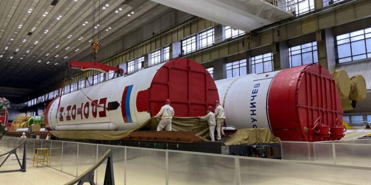 Roscosmos Proton-M