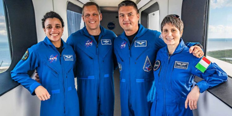 Astronautas Crew Dragon