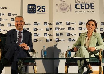 El CEO de Aena, Maurici Lucena, durante el desayuno de trabajo organizado por la CEDE