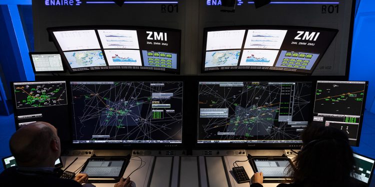 Pruebas de la nueva posición de control iFOCUCS, uno de los programas del Plan Estratégico de Innovación de ENAIRE (1).jpg