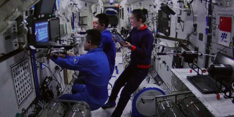 astronutas chinos