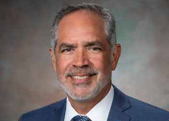 David McBride, del director del Centro de Investigación de Vuelo Armstrong de la Nasa, se jubila