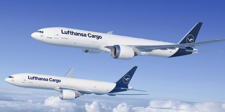 Lufthansa encarga a Boeing siete cargueros 777-8 y otros siete 787-9 Dreamliner