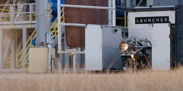 Motor de cohete líquido E-2 de Launcher