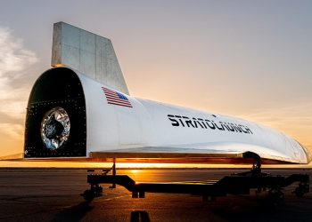 Stratolaunch presentó su avión de prueba Talon-A