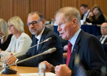 El director general de la ESA, Josef Aschbacher, y el Administrador de la Nasa, Bill Nelson