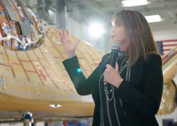 Janet Kavandi, líder de la industria espacial y veterana astronauta de la Nasa, dirigirá el Centro de Vuelos Espaciales Humanos